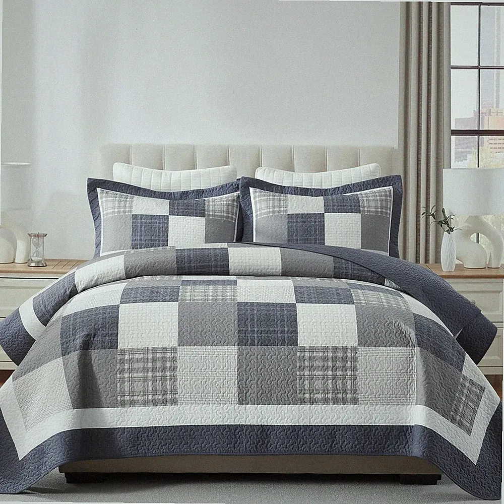 Quilts Queen Size - Plaid Design Modern Quilt Set with Matching Shs, 3
